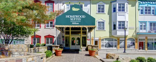 🏔️1 nuit d'hôtel au Homewood Suites Mont-Tremblant dès 159 $